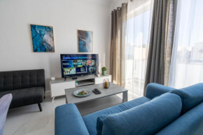 Sliema A25 - 5 mins walk to Valletta Ferry - Shopping Mall and Bay